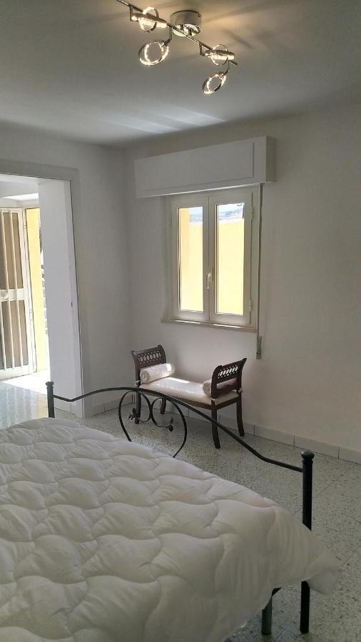Casoli  Lake Retreat - Maiella Apartment - Beautiful Lake And Mountain Views מראה חיצוני תמונה